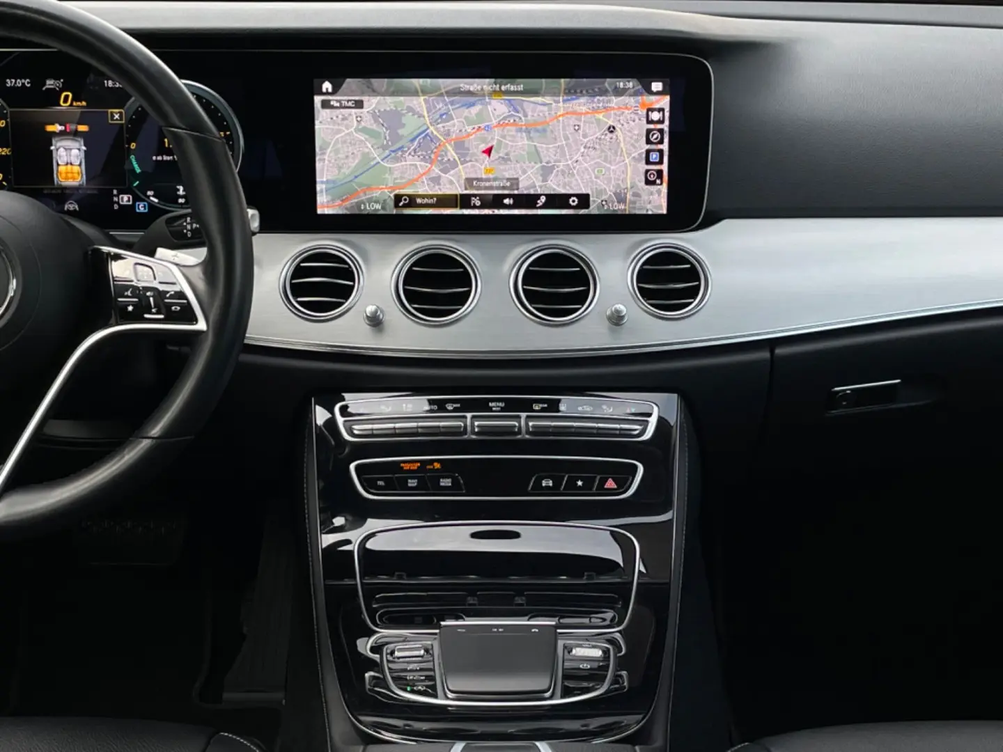 MERCEDES BENZ E220d 4Matic*HEAD-UP*MEMORY*360°KAMERA/LEASING