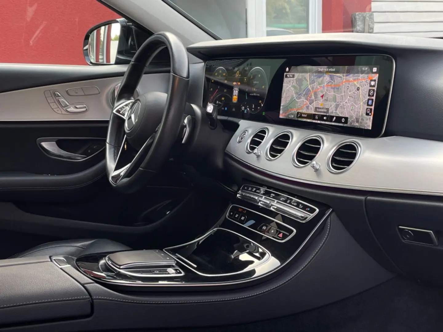 MERCEDES BENZ E220d 4Matic*HEAD-UP*MEMORY*360°KAMERA/LEASING