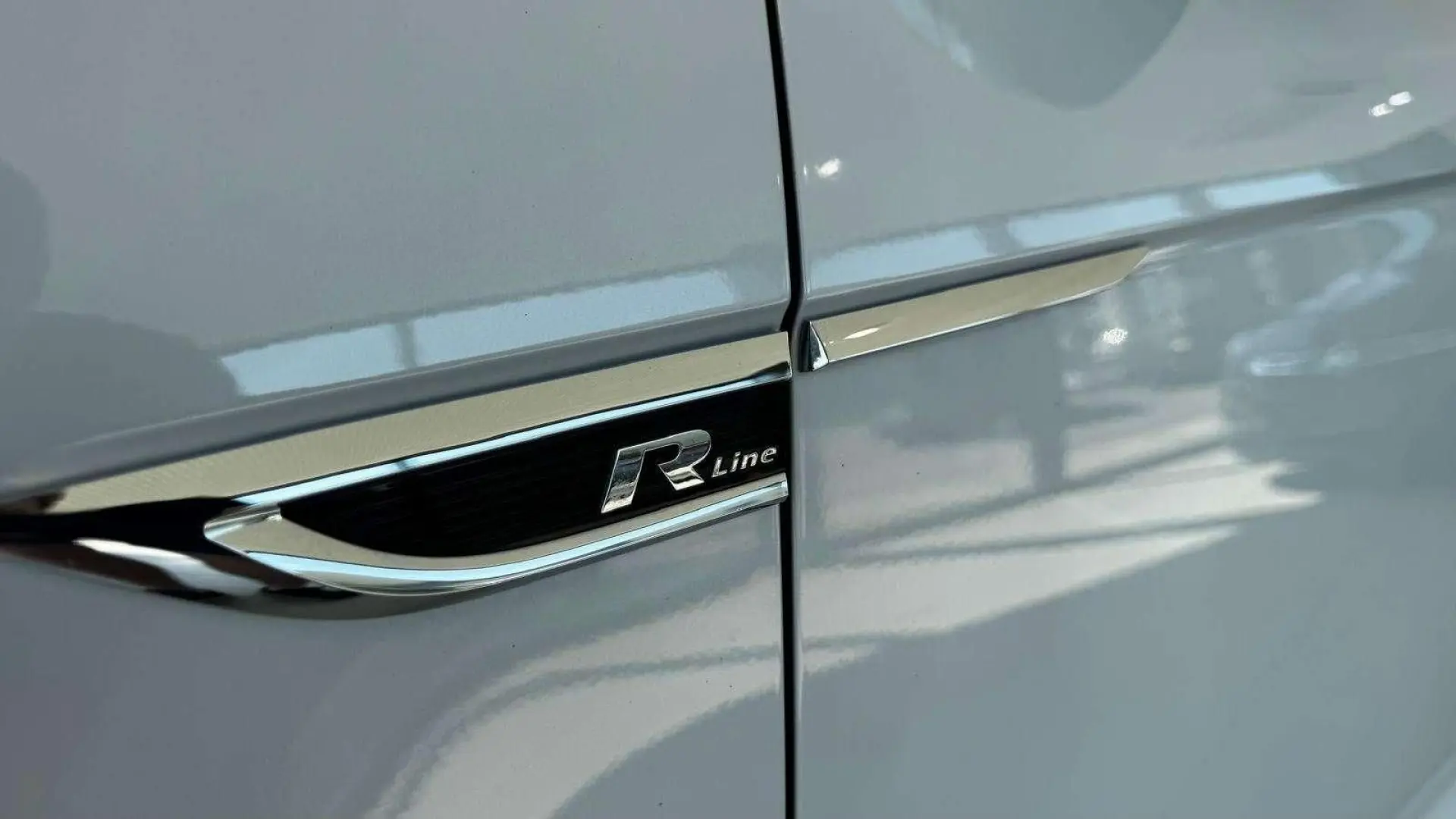 VOLKSWAGEN T-Roc 1.5TSI R-Line*AHK*ACC*Kamera*LEASING