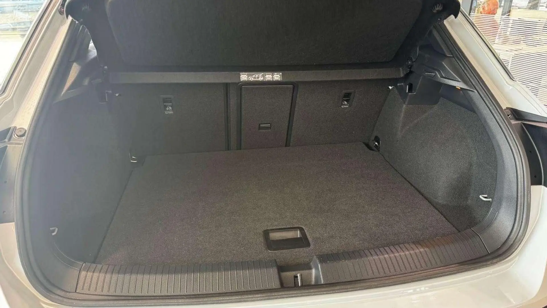 VOLKSWAGEN T-Roc 1.5TSI R-Line*AHK*ACC*Kamera*LEASING