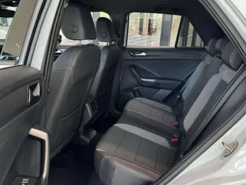 VOLKSWAGEN T-Roc 1.5TSI R-Line*AHK*ACC*Kamera*LEASING
