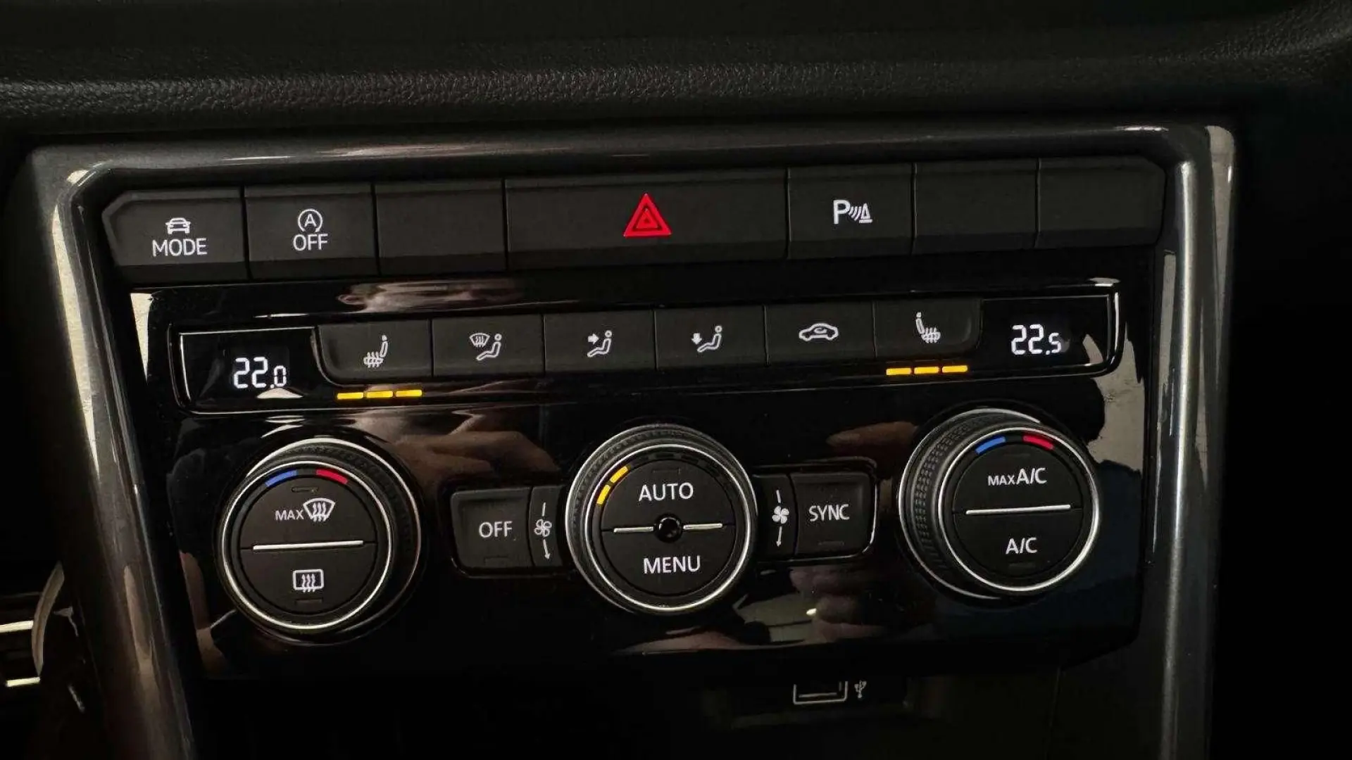 VOLKSWAGEN T-Roc 1.5TSI R-Line*AHK*ACC*Kamera*LEASING