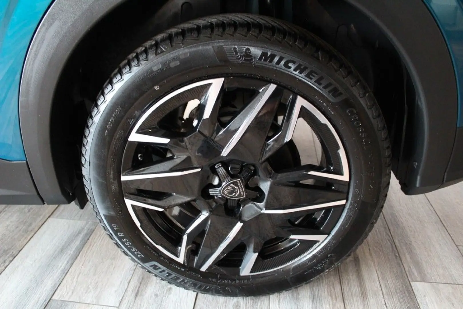 PEUGEOT 3008 Hybrid 136 Allure*LED*DAB*NAVI*ACC/LEASING