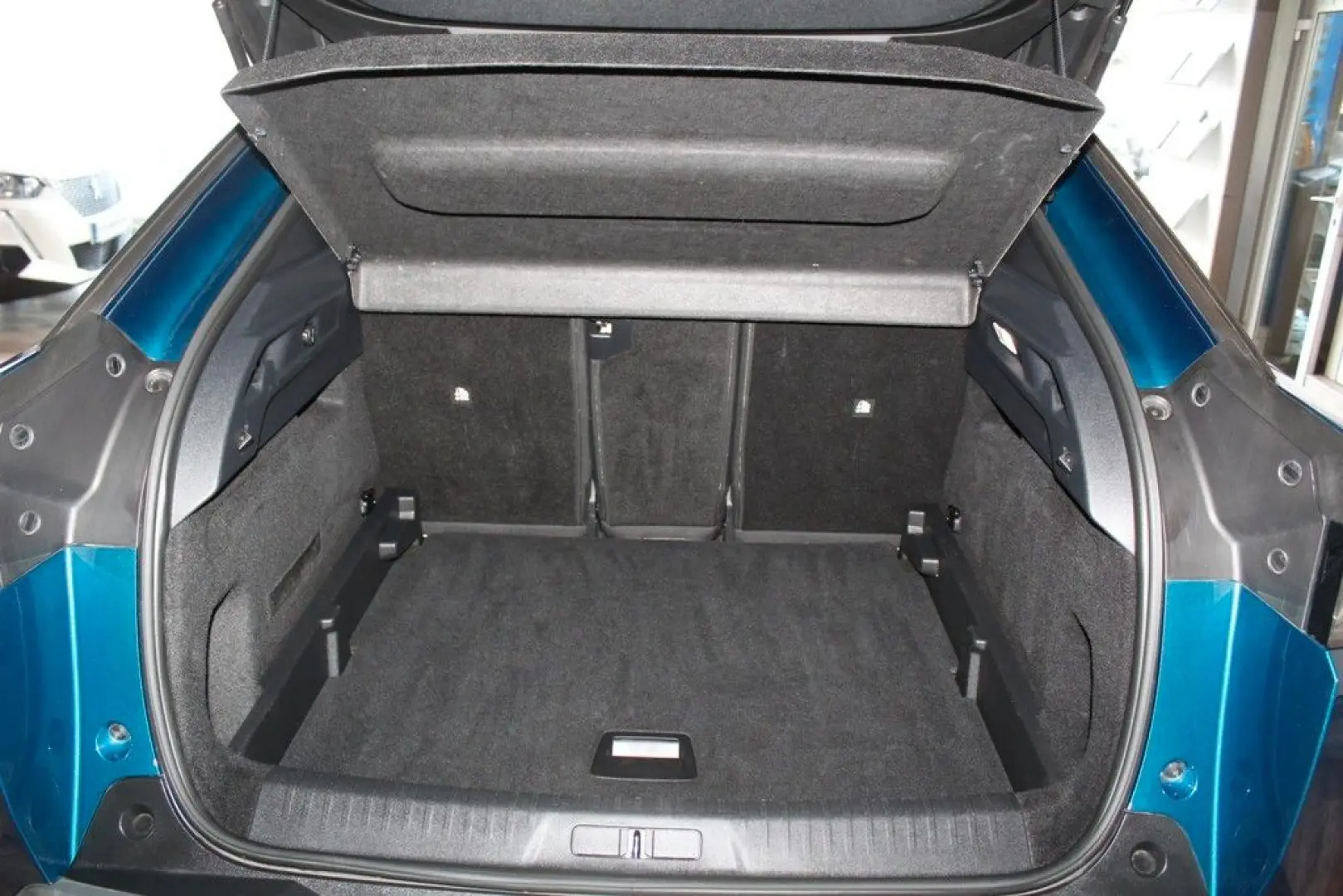 PEUGEOT 3008 Hybrid 136 Allure*LED*DAB*NAVI*ACC/LEASING