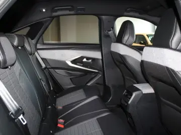 PEUGEOT 3008 Hybrid 136 Allure*LED*DAB*NAVI*ACC/LEASING