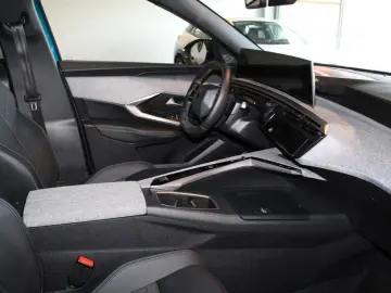 PEUGEOT 3008 Hybrid 136 Allure*LED*DAB*NAVI*ACC/LEASING