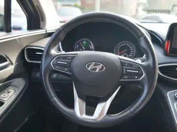 HYUNDAI Santa Fe 1.6 Hybrid 4WD LED ACC LEASING