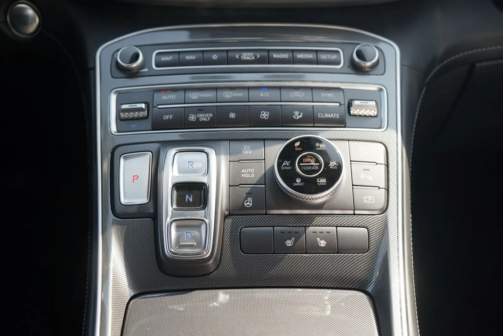 HYUNDAI Santa Fe 1.6 Hybrid 4WD LED ACC LEASING