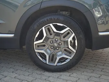 HYUNDAI Santa Fe 1.6 Hybrid 4WD LED ACC LEASING