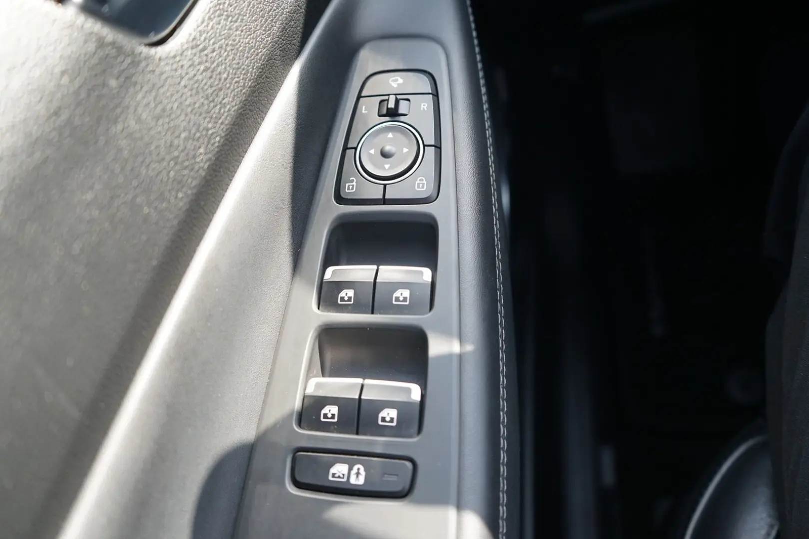 HYUNDAI Santa Fe 1.6 Hybrid 4WD LED ACC LEASING