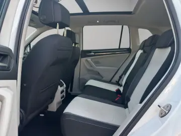 VOLKSWAGEN Tiguan Elegance*Virtual*Pano*Matrix*ACC*LEASING