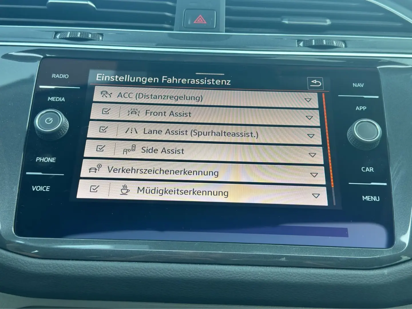VOLKSWAGEN Tiguan Elegance*Virtual*Pano*Matrix*ACC*LEASING