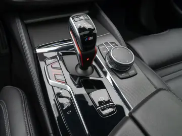 BMW M5 Competition 780CP 850NM 330km/h Laser 360° LEASING
