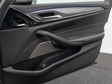 BMW M5 Competition 780CP 850NM 330km/h Laser 360° LEASING