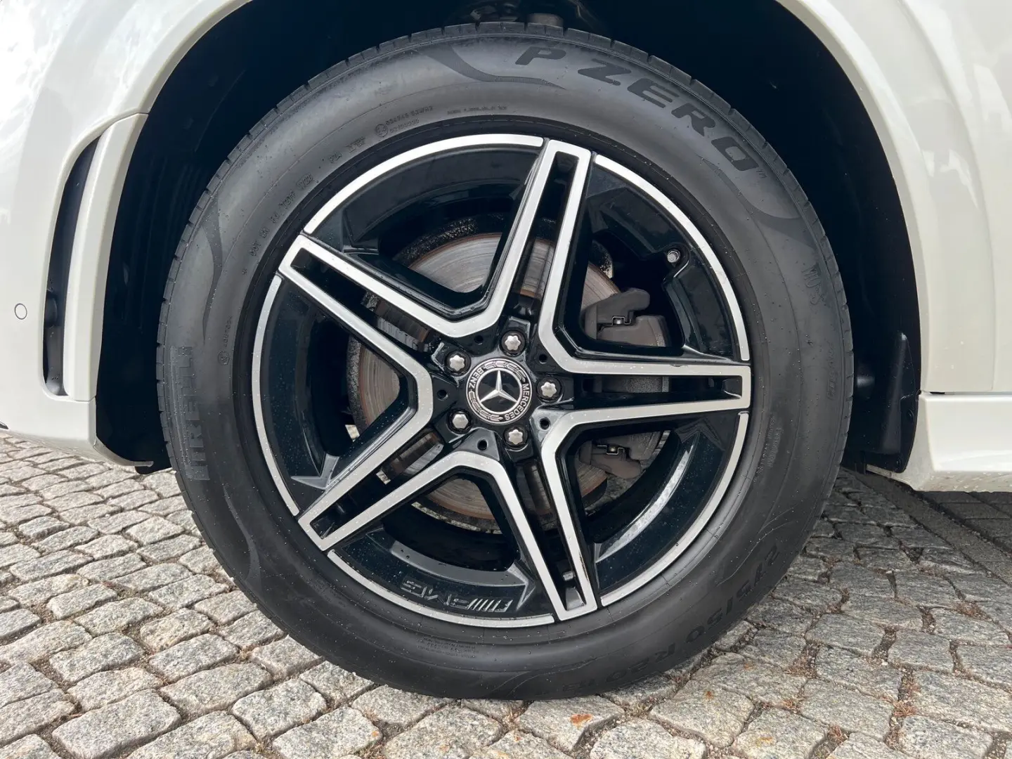 MERCEDES BENZ GLE 400 d 4M AMG+Distr+Burm+HUD+LEASING