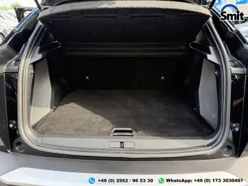 PEUGEOT 2008 1.5 BlueHDi 130 Allure/ Virtual/ LED/ LEASING