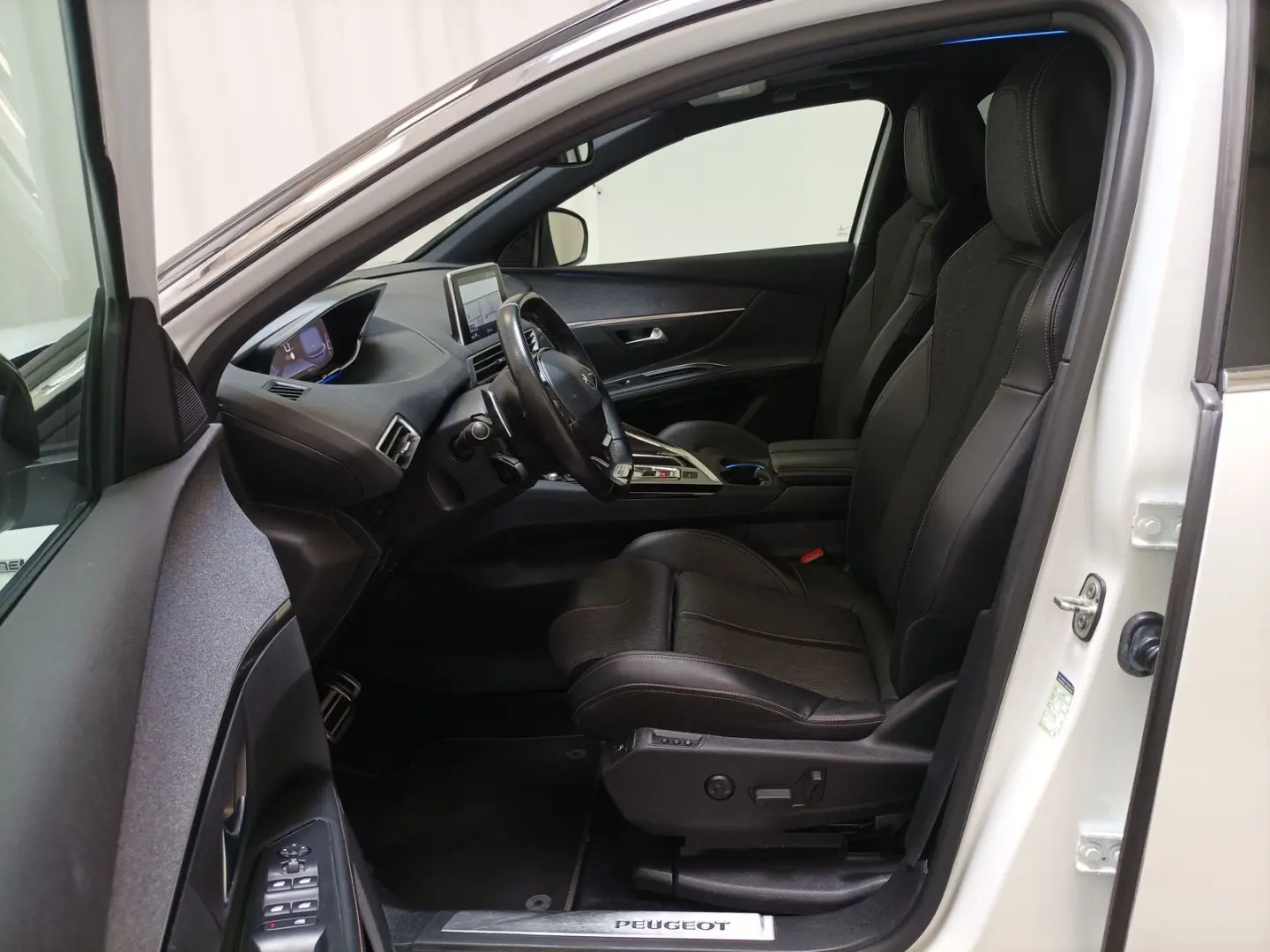 5008 1.6 PureTech Allure|7 Sitze|Pano|Navi