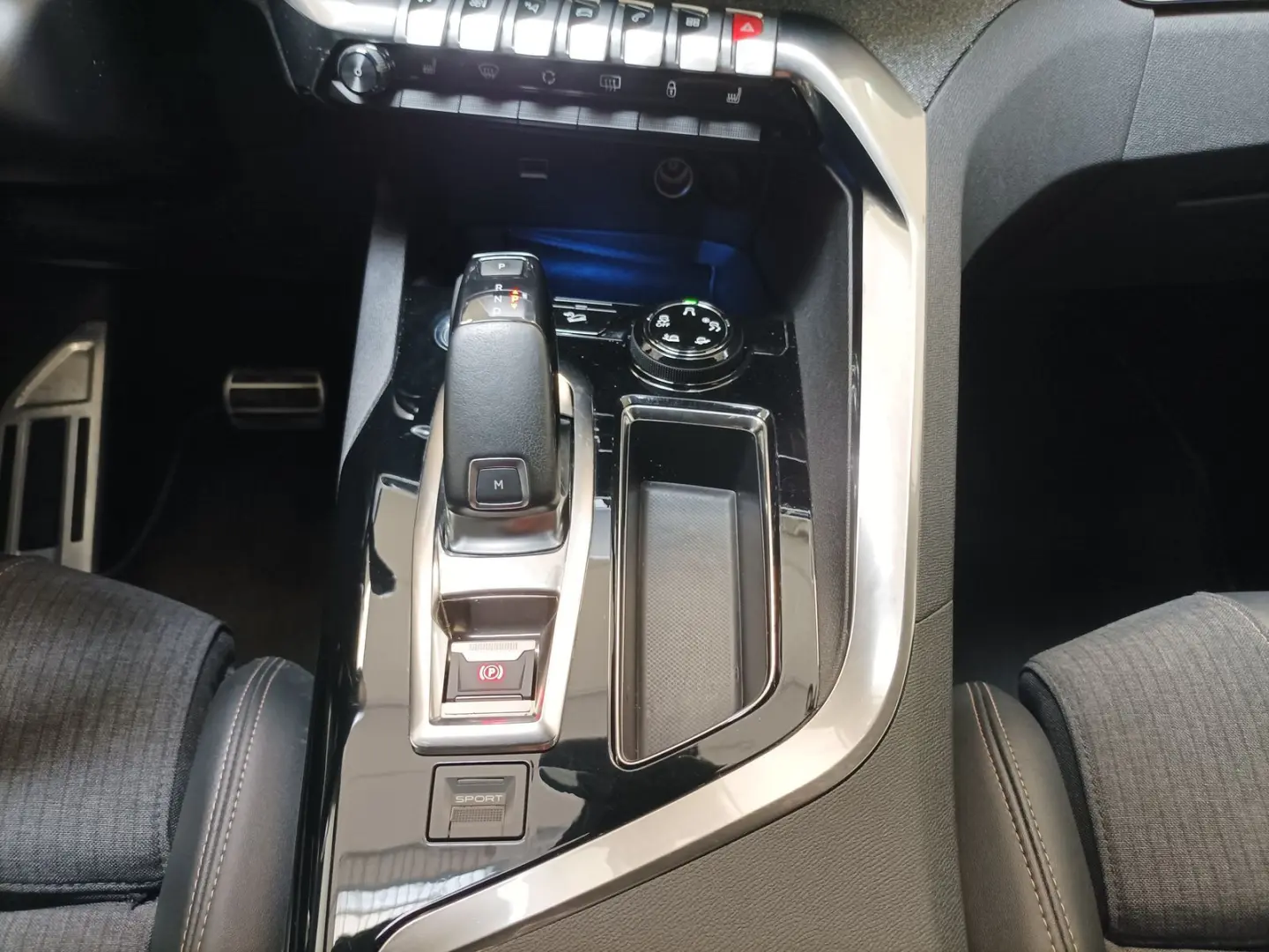 5008 1.6 PureTech Allure|7 Sitze|Pano|Navi