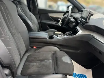 5008 GT/7-Sitzer/LED/360°/ACC/Massage/Alcantara
