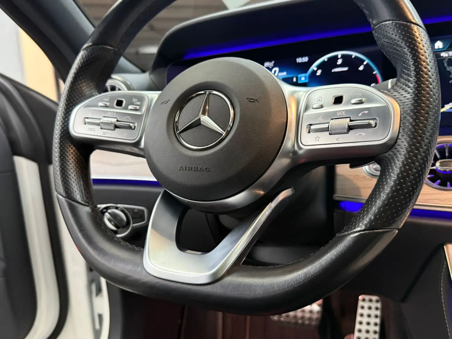 CLS 400 d 4M AMG-LINE*STD-HZ*DISTR*MBEAM*MY2021