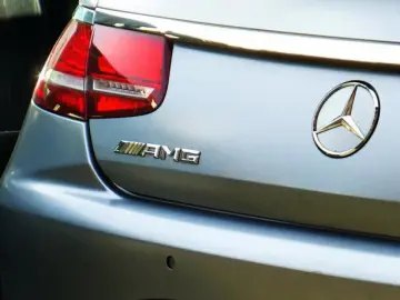 Mercedes-Benz Clasa S 63 V8 AMG 4Matic Coupe