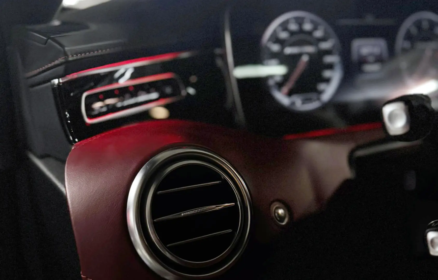 Mercedes-Benz Clasa S 63 V8 AMG 4Matic Coupe