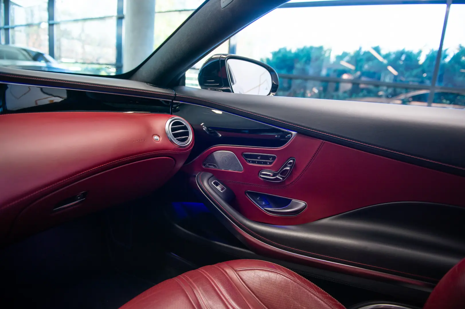 Mercedes-Benz Clasa S 63 V8 AMG 4Matic Coupe