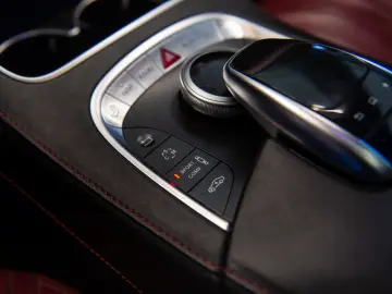 Mercedes-Benz Clasa S 63 V8 AMG 4Matic Coupe