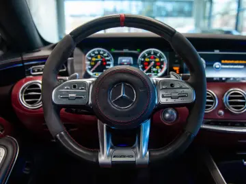 Mercedes-Benz Clasa S 63 V8 AMG 4Matic Coupe