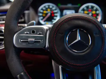 Mercedes-Benz Clasa S 63 V8 AMG 4Matic Coupe