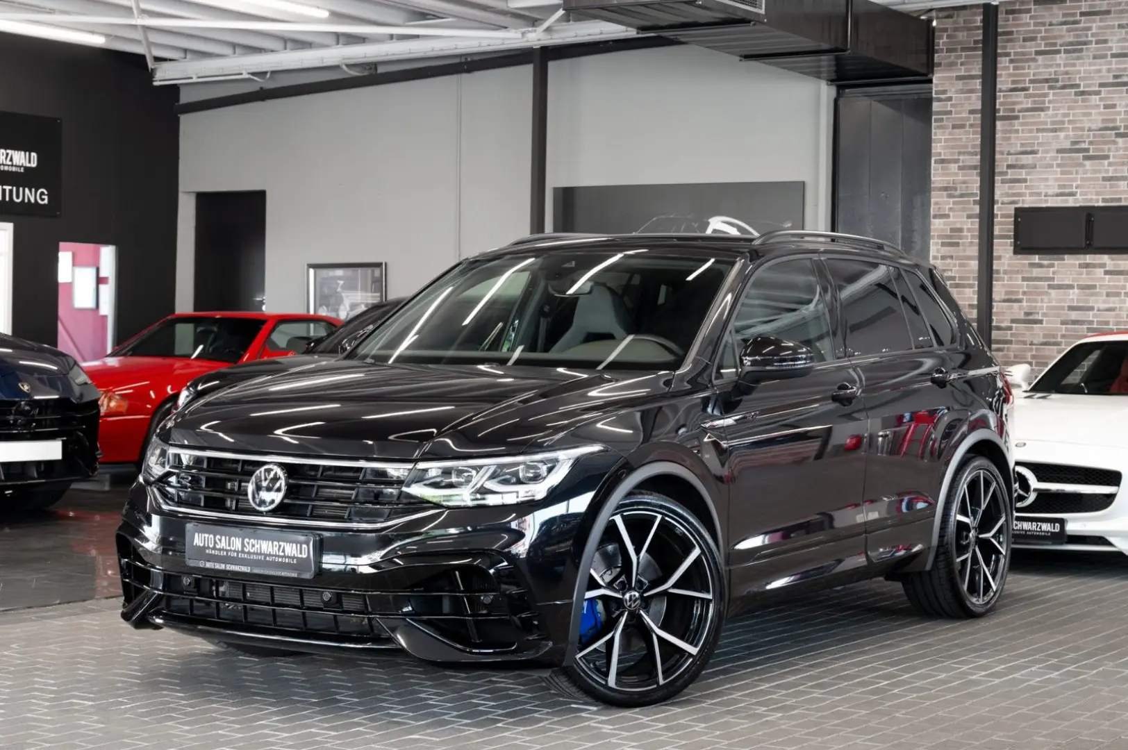 Tiguan R 4Motion| AKRAPOVIC-AGA|R-SITZE|AHK|H&R