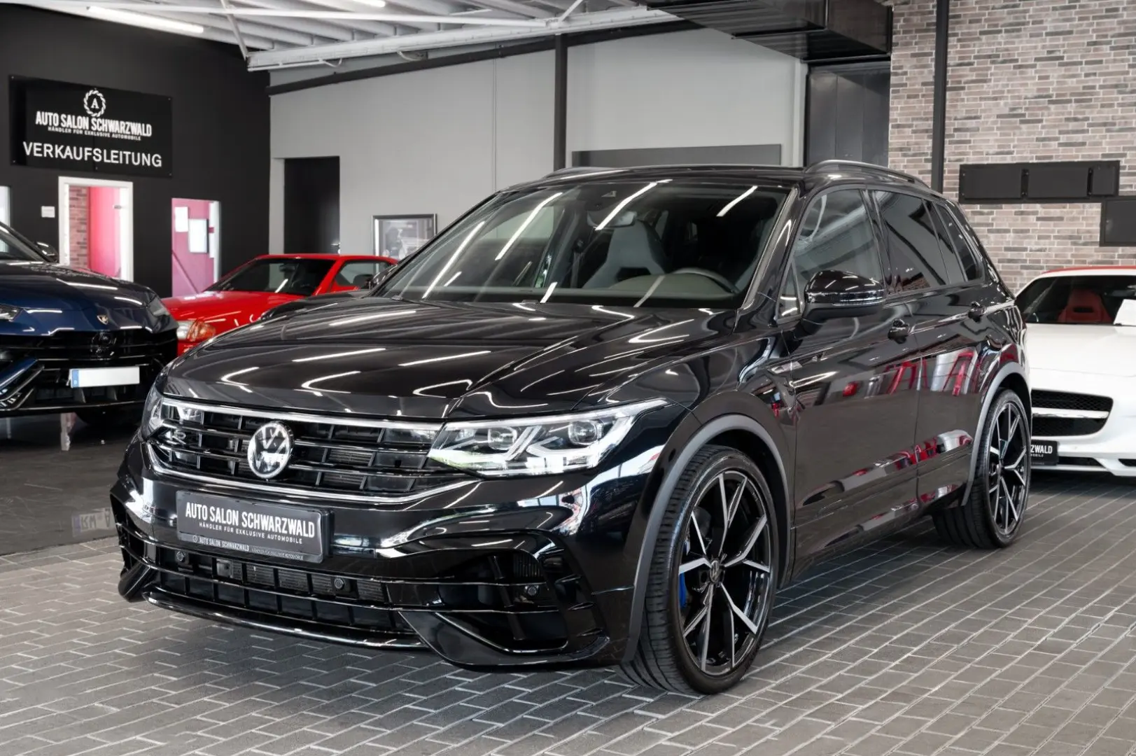 Tiguan R 4Motion| AKRAPOVIC-AGA|R-SITZE|AHK|H&R