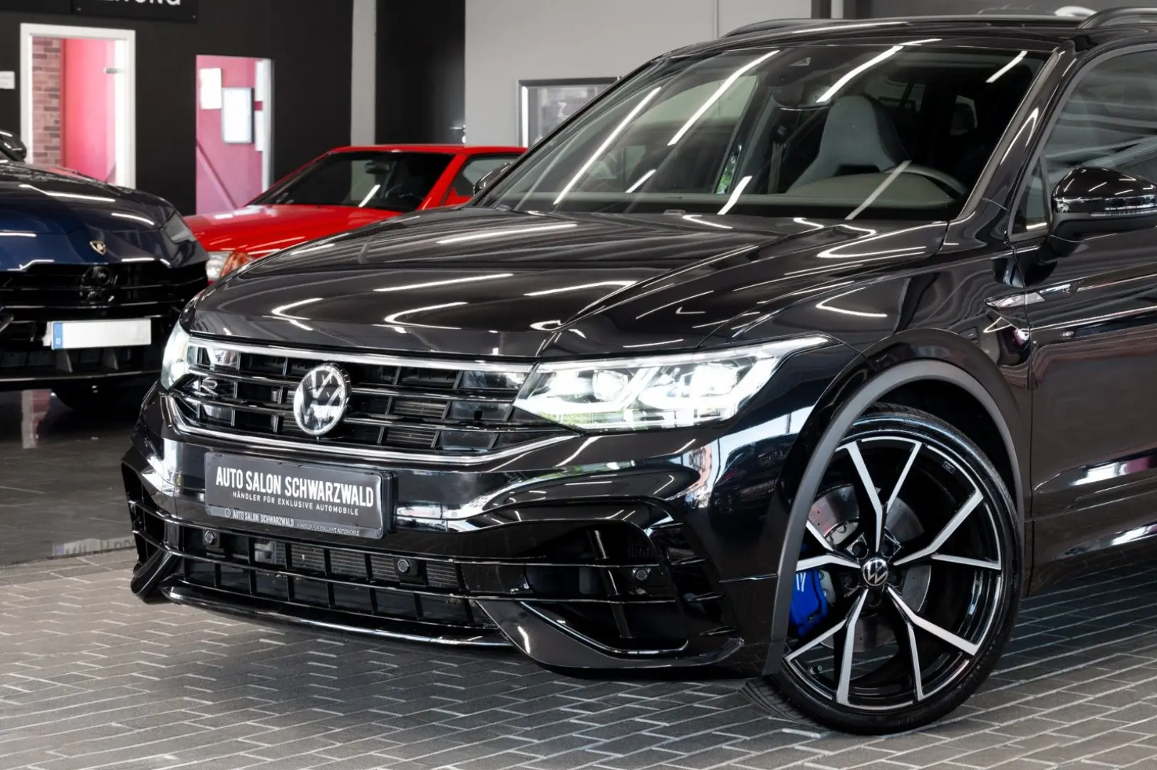 Tiguan R 4Motion| AKRAPOVIC-AGA|R-SITZE|AHK|H&R