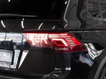 Tiguan R 4Motion| AKRAPOVIC-AGA|R-SITZE|AHK|H&R