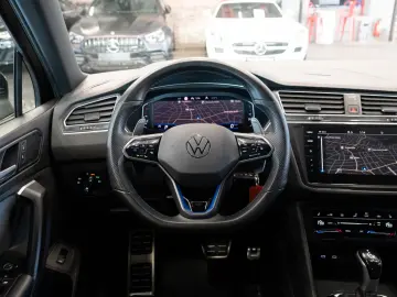Tiguan R 4Motion| AKRAPOVIC-AGA|R-SITZE|AHK|H&R