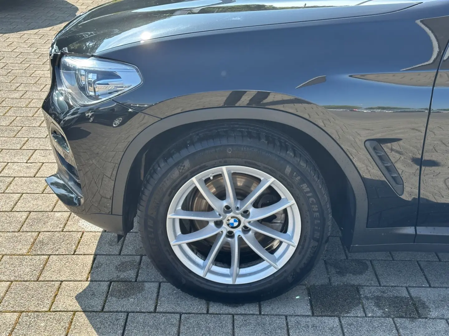 X4 xDrive20i Advantage Navi SH Lordosenstütze