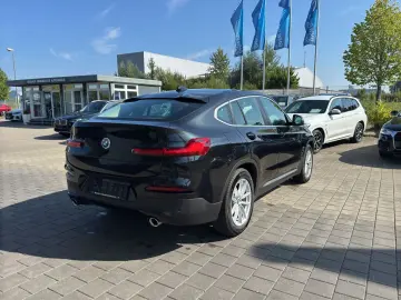 X4 xDrive20i Advantage Navi SH Lordosenstütze