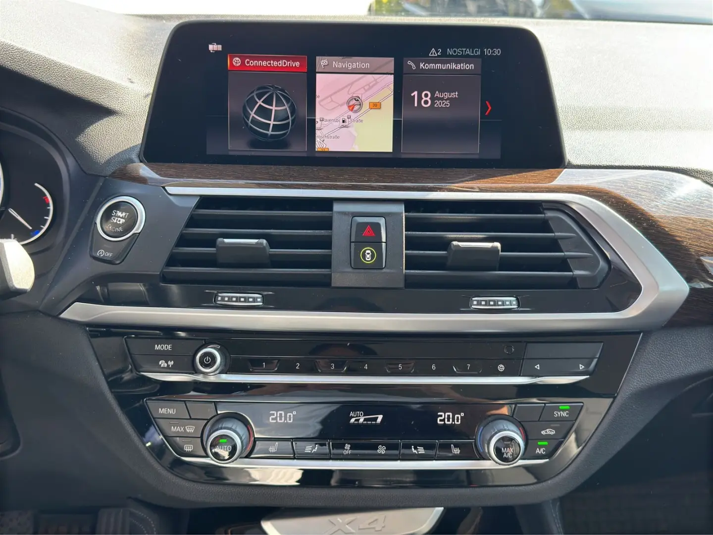 X4 xDrive20i Advantage Navi SH Lordosenstütze