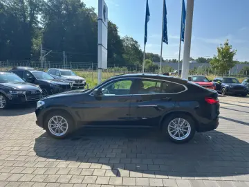 X4 xDrive20i Advantage Navi SH Lordosenstütze