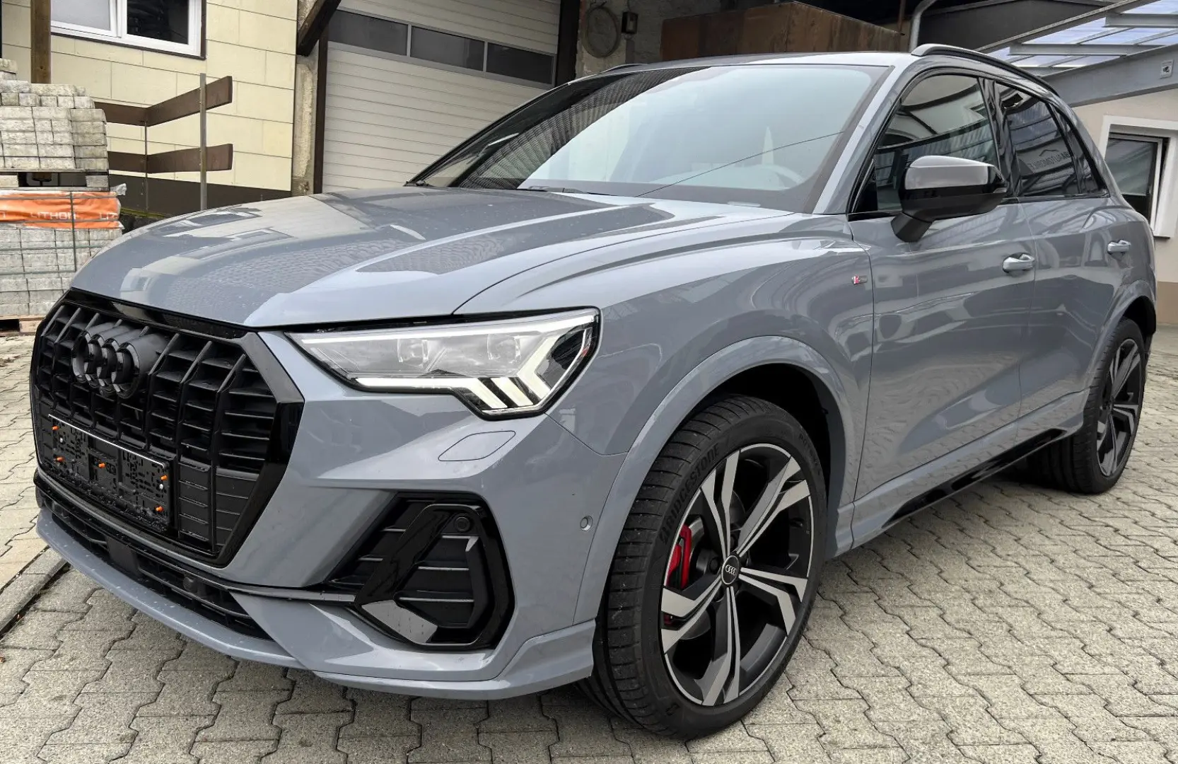 Q3 40 TFSI quattro S line, PORSCHE ARKTIKGRAU