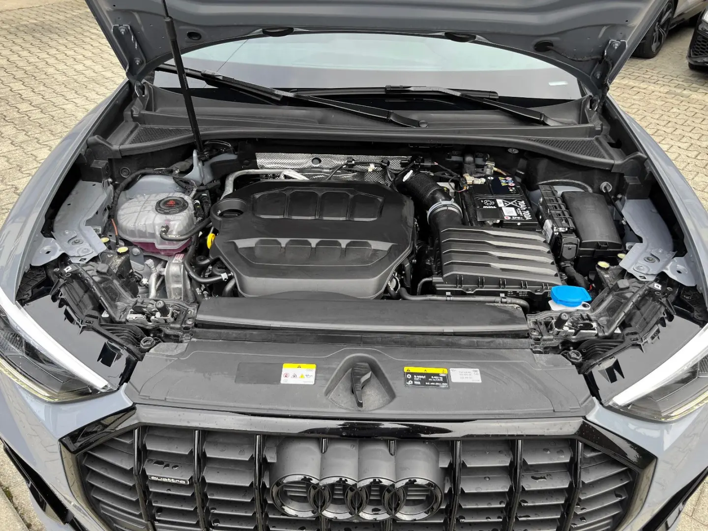 Q3 40 TFSI quattro S line, PORSCHE ARKTIKGRAU