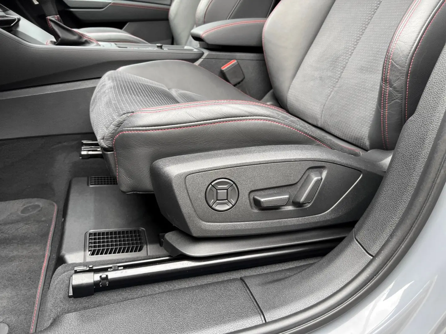 Q3 40 TFSI quattro S line, PORSCHE ARKTIKGRAU