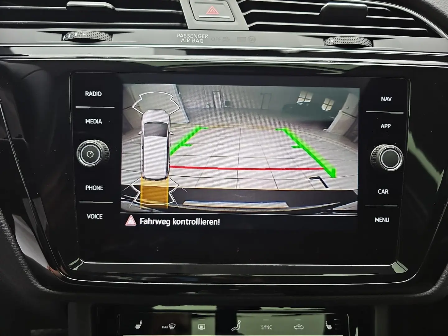 TOURAN 1.5 TSI DSG HIGHLINE R-LINE NAVI LED ACC 