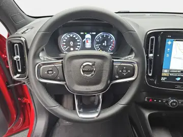 XC40 T2 2WD AUTO. CORE NAVI LED EL.HECKKL. PDC K