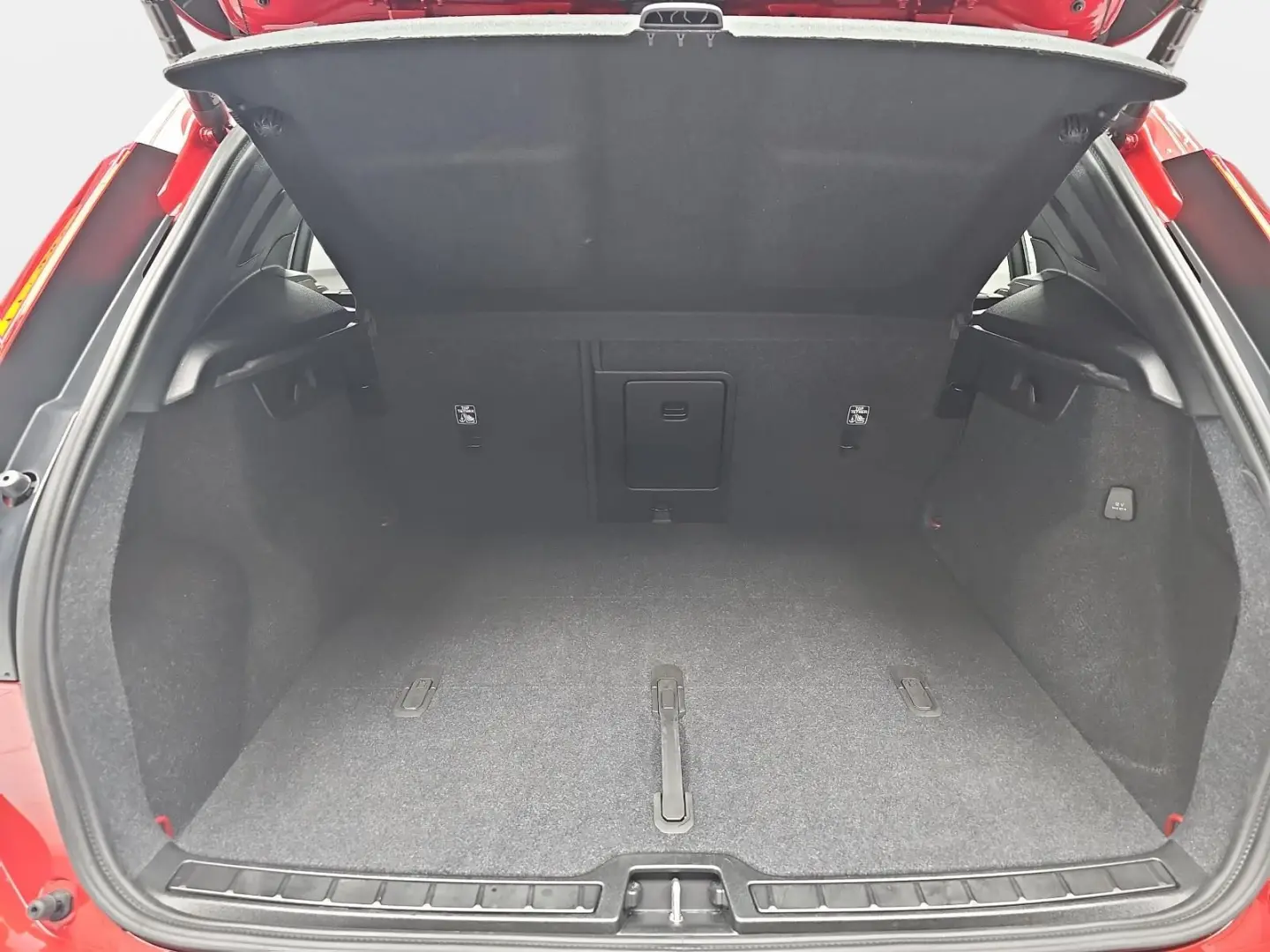 XC40 T2 2WD AUTO. CORE NAVI LED EL.HECKKL. PDC K