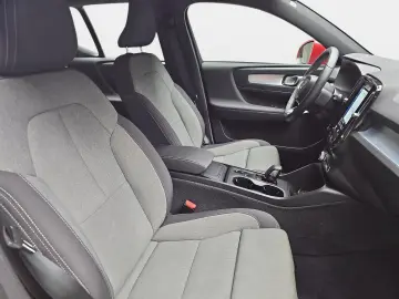 XC40 T2 2WD AUTO. CORE NAVI LED EL.HECKKL. PDC K