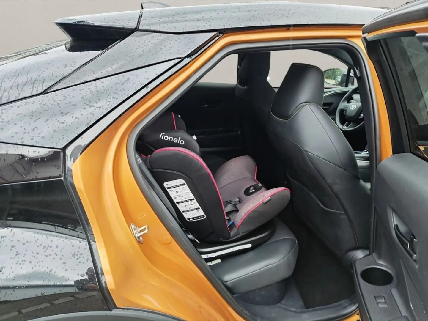 C-HR 2.0 Hybrid Lounge Premiere 15 Jahre Garanti