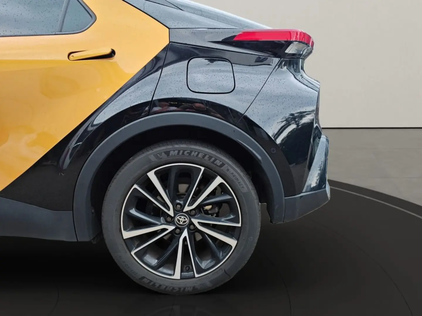 C-HR 2.0 Hybrid Lounge Premiere 15 Jahre Garanti