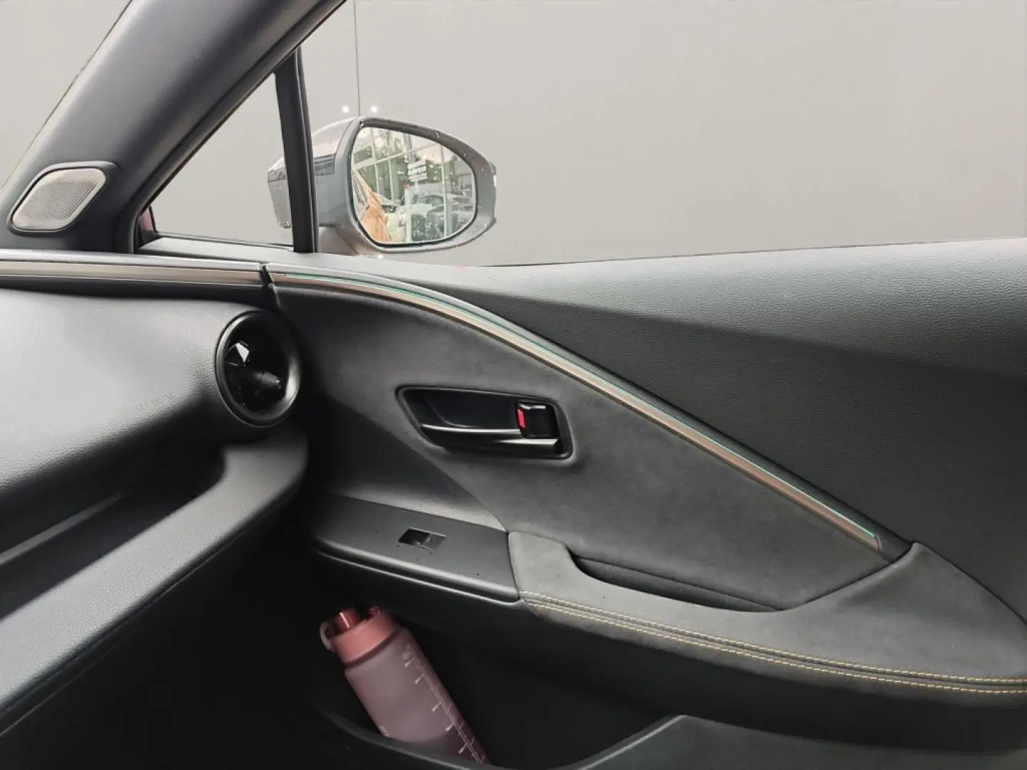 C-HR 2.0 Hybrid Lounge Premiere 15 Jahre Garanti
