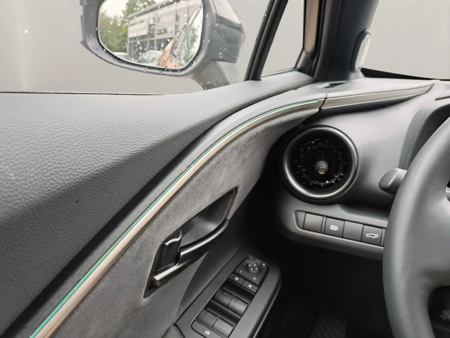 C-HR 2.0 Hybrid Lounge Premiere 15 Jahre Garanti